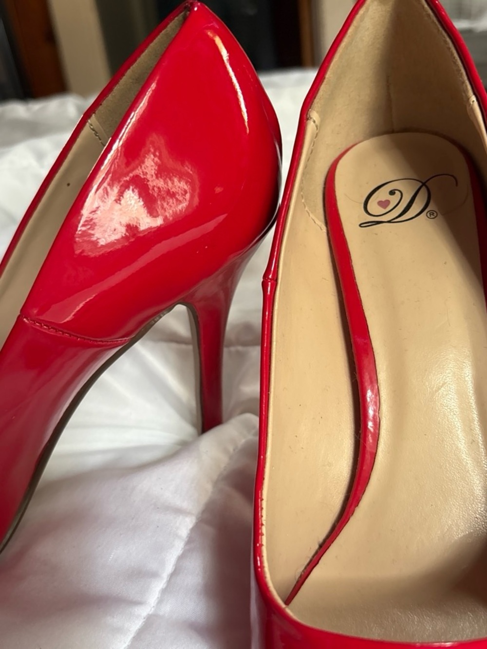 Delicious Red Patent Stiletto Pumps